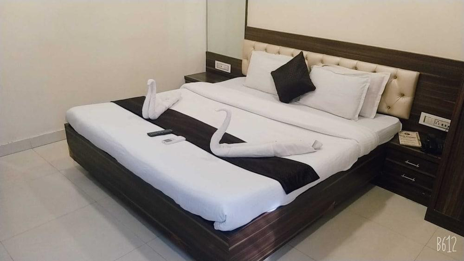 Bedroom 2, Hotel Kingsway and Restaurant Ajmer, Ajmer