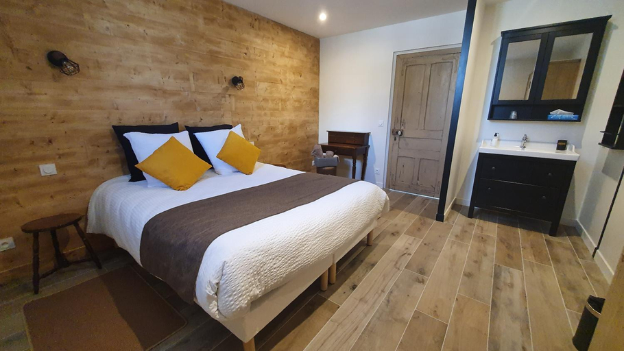Bedroom 2, L'Hebergerie, Marne