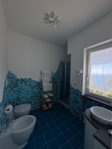 Bathroom, VILLA PAOLA, Napoli