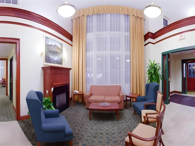 Public Area 5, Holiday Inn Express DURHAM - (UNH) by IHG, Strafford
