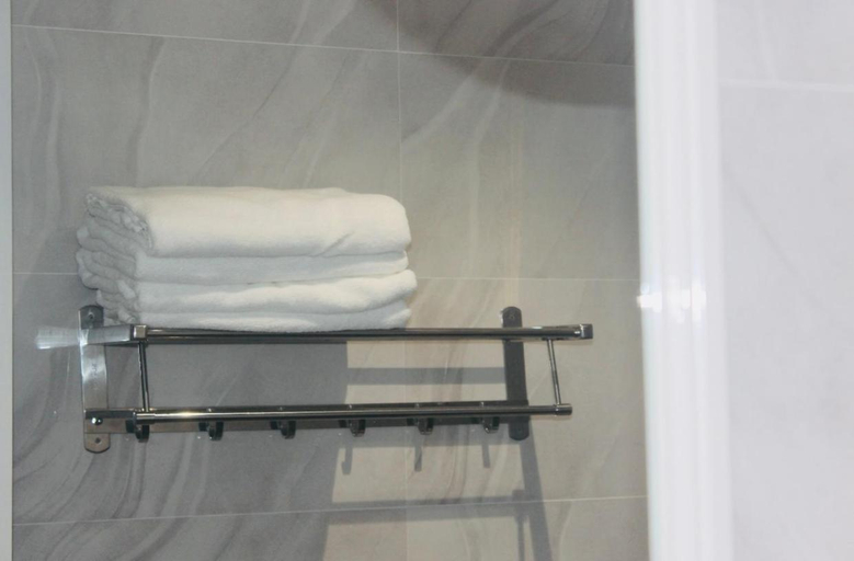 Bathroom 2, HAPPY HOTEL Kien Giang