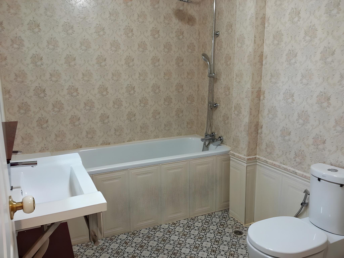 Bathroom, Cinque Terre Resort, Thong Pha Phum