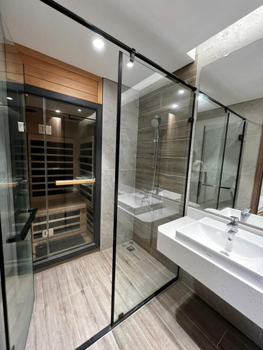 Bathroom 4, Onsen Landmark Luxury Apartments, Văn Giang