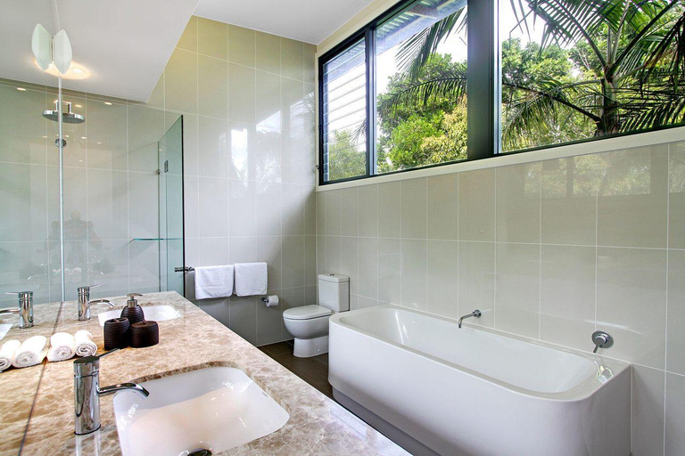 Bathroom 3, Ocean View at Kiah, Byron