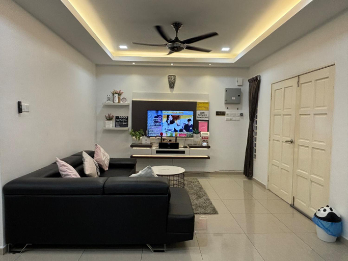 Others 5, 126HOMESTAY , Ledang