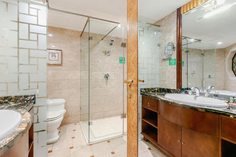 Bathroom 4, Siyuan Hotel, Guang'an