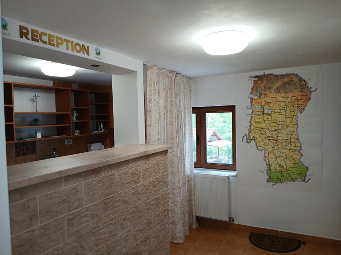 Public Area, Perla Argesului - cazare langa Curtea de Arges cu piscina pe Transfagarasan, Albestii Pamanteni