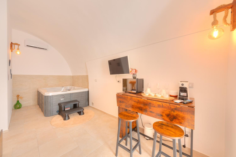 Others 4, Aca Suite Luxury, Bari
