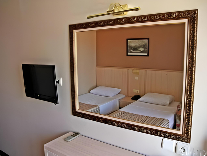 Bedroom 2, Ileri Hotel & Apartments, Çeşme
