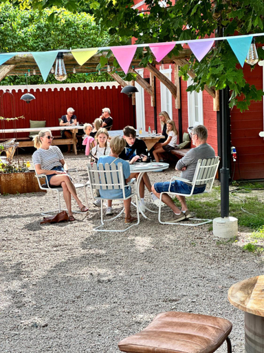 Food & Drinks 2, Musteriet i Djursdala, Vimmerby