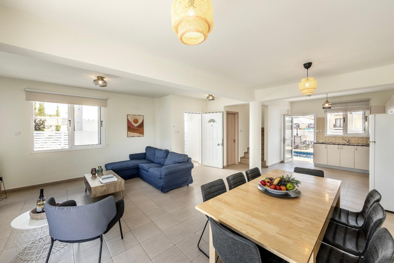 4, Protaras Villa Cemelia