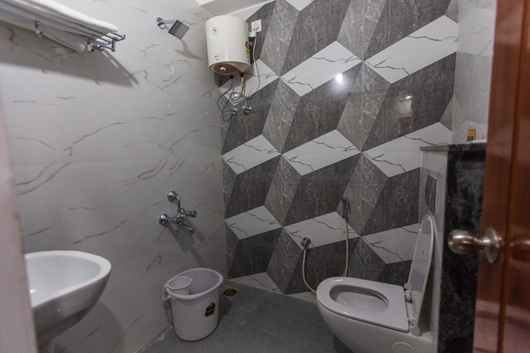 Bathroom 3, NMS Grand View, Viluppuram