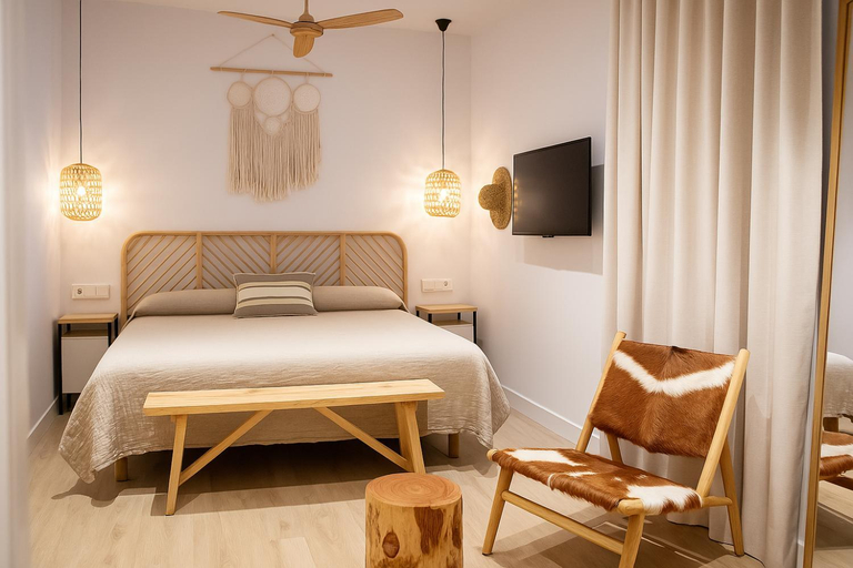Bedroom 2, Casa du Soleil Hostal Boutique, Madrid