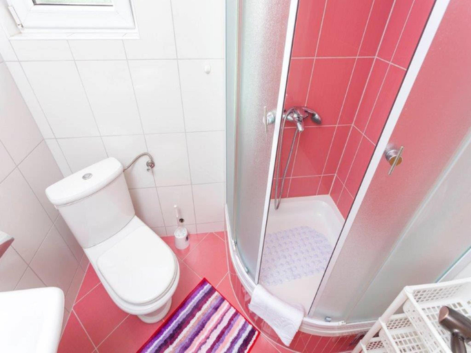 Bathroom 4, Villa in Tucepi with Pool near Seabeach, Tučepi