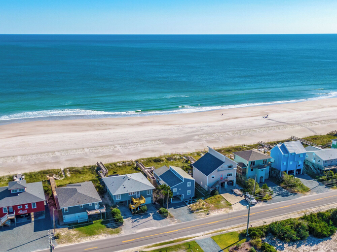 Others 5, Blue Crab by Topsail Realty, Pender