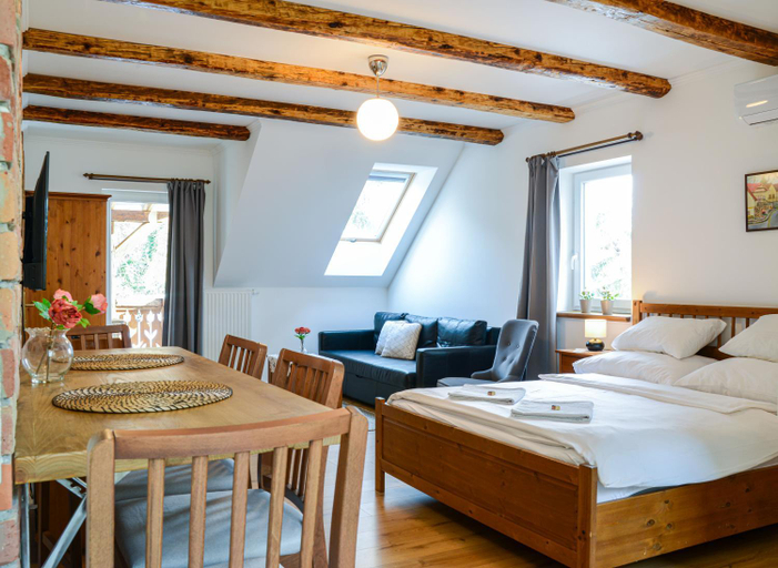 Bedroom 2, Terrace Apartments III, Eger