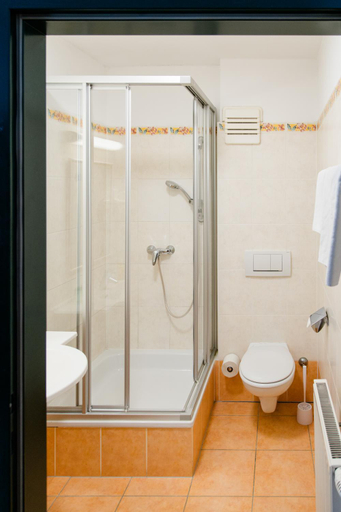 Bathroom, Gasthof Fischer Dornbach, Linz Land