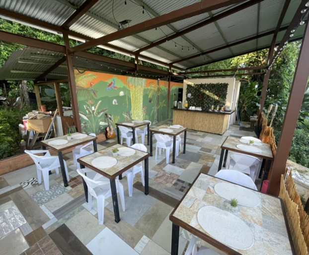 Food & Drinks 3, La Comarca River Glamping Dome near Manuel Antonio, Aguirre