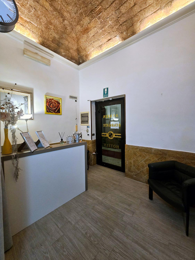 Public Area 2, Check in Rome, Rome