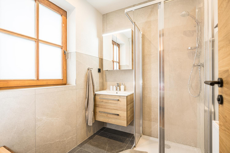 Bathroom 3, Gästehaus Tramberger, Kufstein