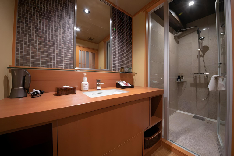 Bathroom 4, Biwako Hanakaido, Ōtsu