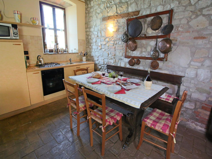 Others 5, Apartment on farm amidst the Umbrian hills, Perugia