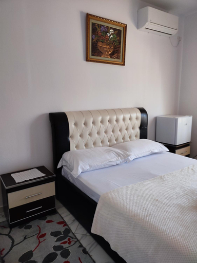 Others 3, Guest House Zotkaj, Beratit