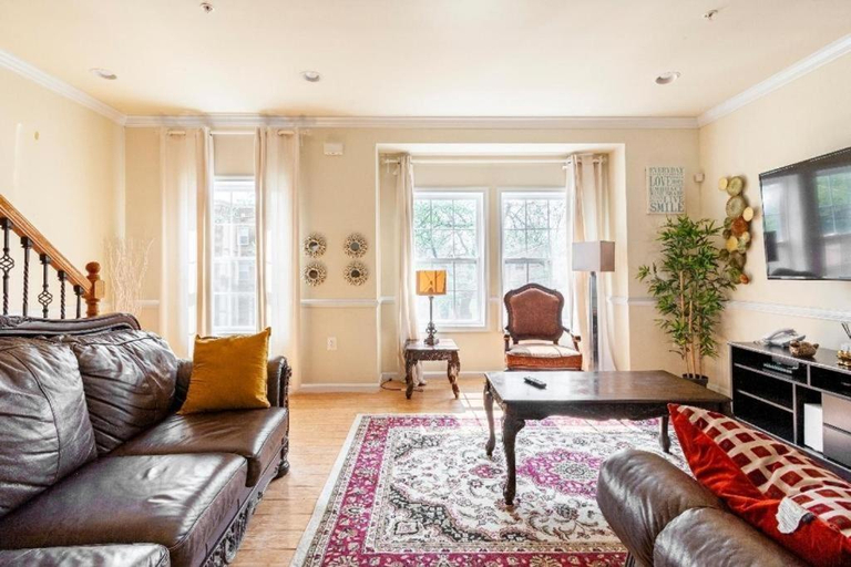 Others 3, Luxury & Cushy Private Room in DC, Washington D.C.