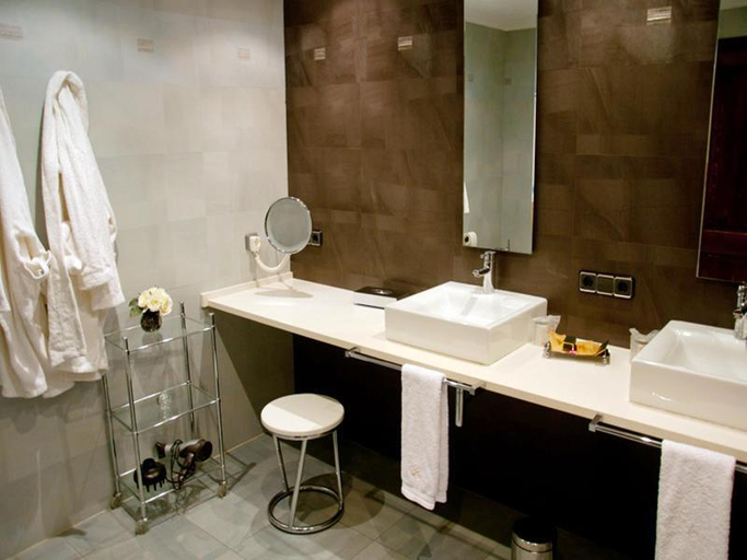 Bathroom 4, Puig de Ros d'Alt Hotel, Baleares