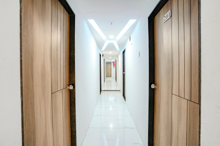 Public Area 2, FabHotel Vrundavan - Nr. Sargam Shopping Center, Surat