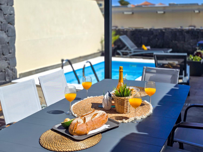 Food & Drinks, Turquesa Apartment with Complex Pool & Terrace, Santa Cruz de Tenerife