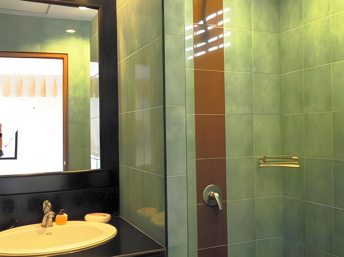 Bathroom 4, The Orchid Hotel Kalim Bay, Phuket Island