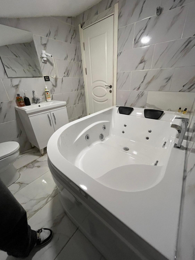 Bathroom 3, La Vie Suite Hotel, Avcılar
