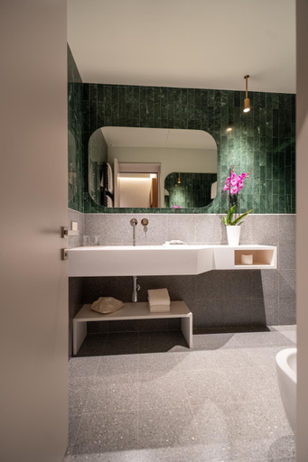 Bathroom 3, Domus Suites Colosseum, Rome
