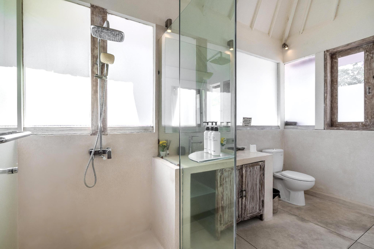 Bathroom 3, Villa Oberoi 3 bedrooms seminyak, Badung
