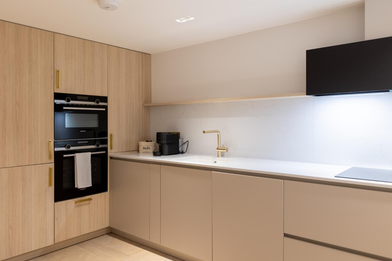 3, Kula - London Bridge, London
