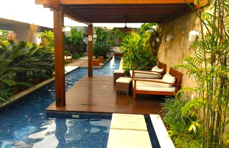 Others 5, Mandai Flat, Cabo Frio