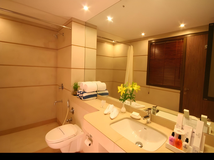 Bathroom 4, Neelams The Glitz, North Goa