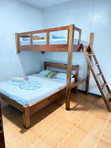 Bedroom 2, Happy Destination Auberge