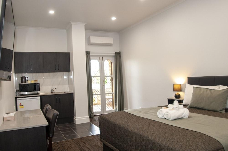 Bedroom 3, Hydro Hotel, Leeton