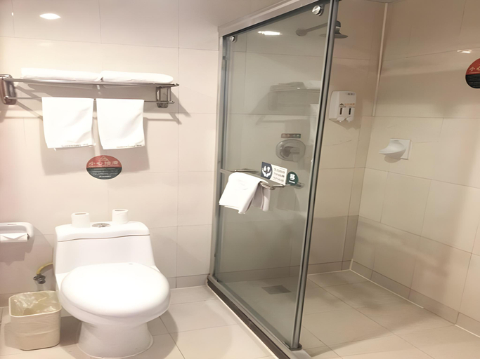 Bathroom 3, GreenTree Inn Yancheng Dafeng Area Huanghai West Road Hotel, Yancheng