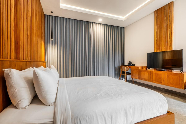Others 5, Merayu 2 - 5BR villa in Central Canggu Batu Bolong, Badung