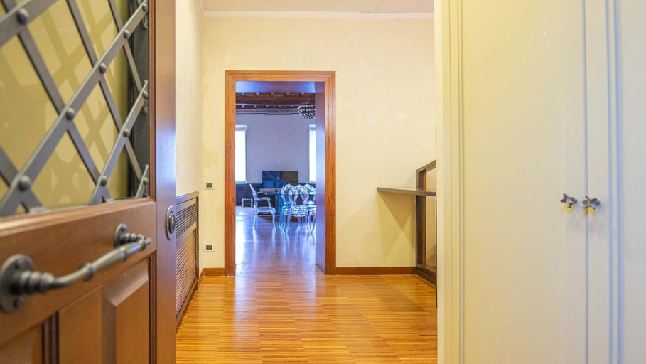 Others 5, EasyTopStay - Piazza Venezia City View Charming Apt, Roma