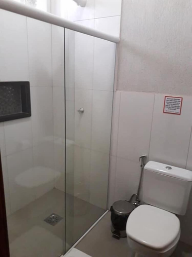 Bathroom, Emmis Park Hotel, Aparecida do Taboado