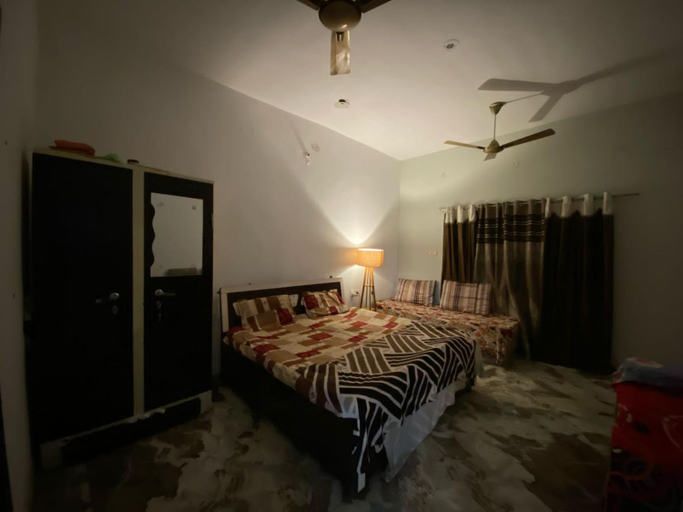 Bedroom 2, White house, Mandsaur
