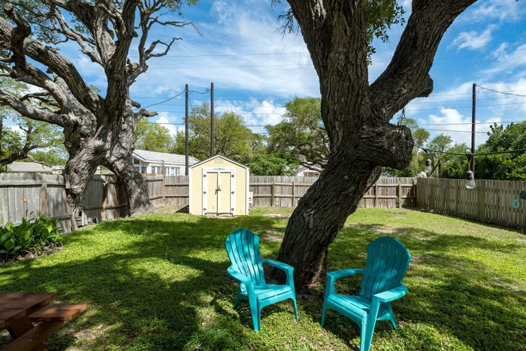 Others 3, Coastal Soul by Miss Kitty’s, San Patricio
