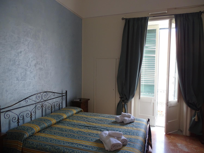 Bedroom 2, b&b new antico palazzo, Lecce