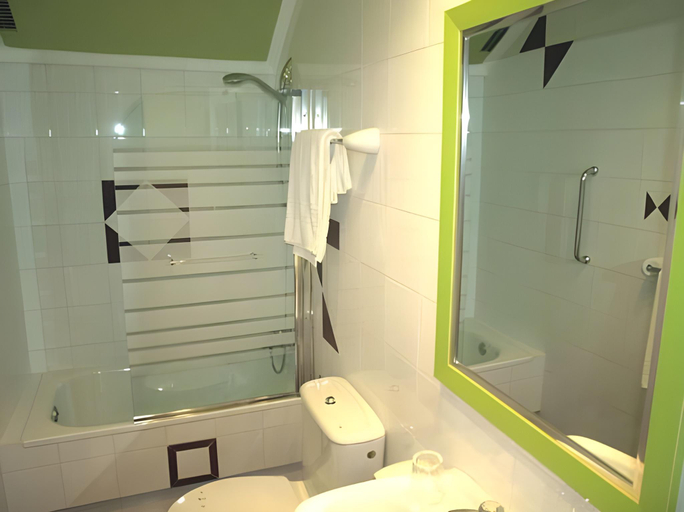 Bathroom 5, Hosteria El Pomar, Cantabria