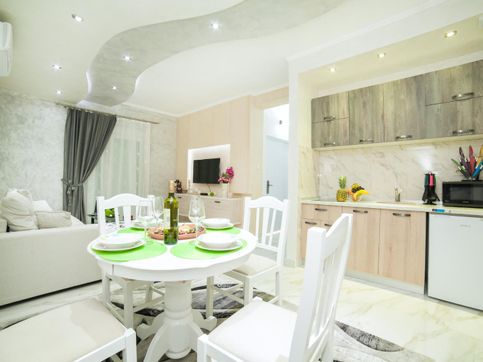 Others 2, Apartments Amigo