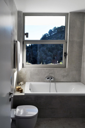 Bathroom, Evoikon, Peloponnese